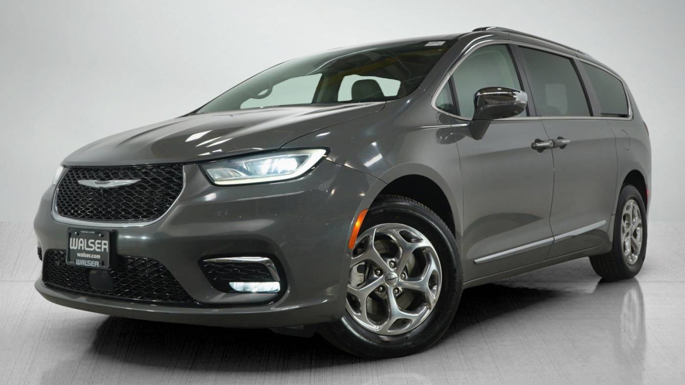 2021 Chrysler Pacifica Limited — Minivan — 48,765 mi — Hopkins, MN