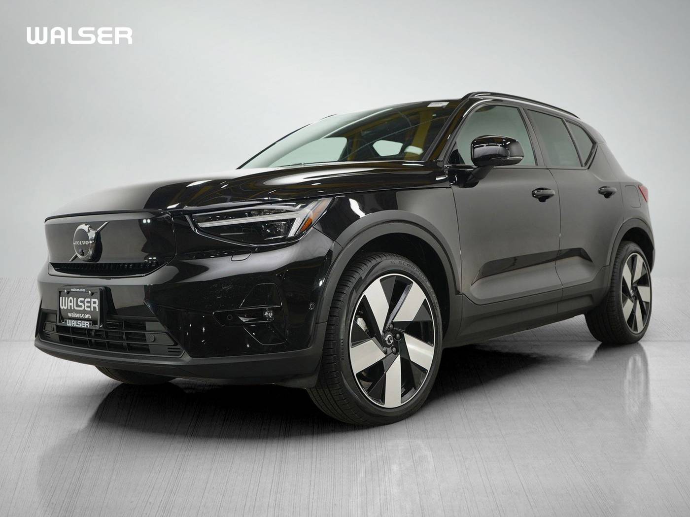 2023 Volvo XC40 Recharge Ultimate — SUV — 7,120 mi — Hopkins, MN