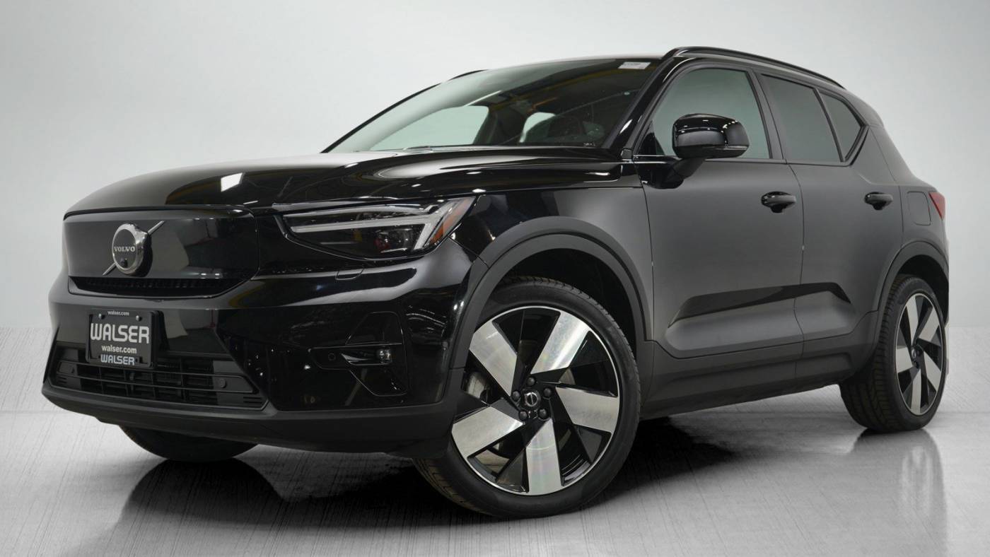 2023 Volvo XC40 Recharge Ultimate — SUV — 16,441 mi — Hopkins, MN