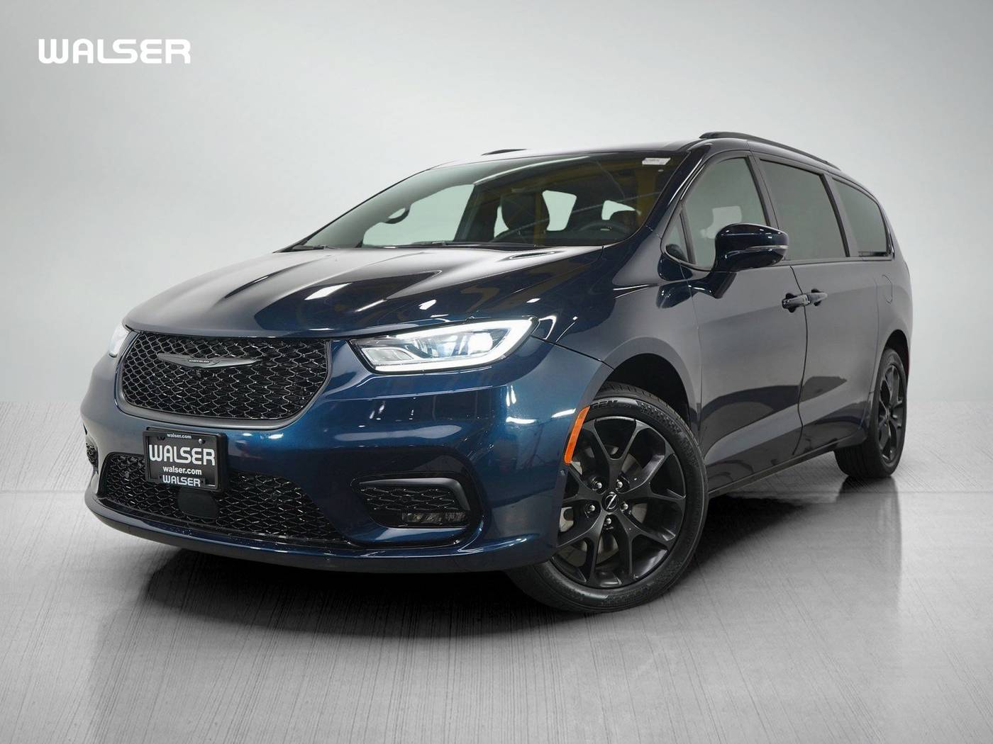 2022 Chrysler Pacifica Limited — Minivan — 35,794 mi — Hopkins, MN