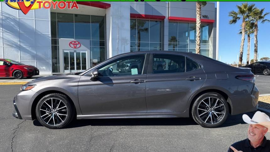 2021 Toyota Camry SE — Sedan — 52,081 mi — Victorville, CA