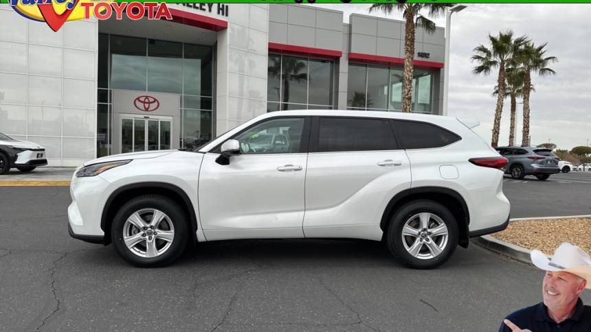2023 Toyota Highlander L — SUV — 33,775 mi — Victorville, CA