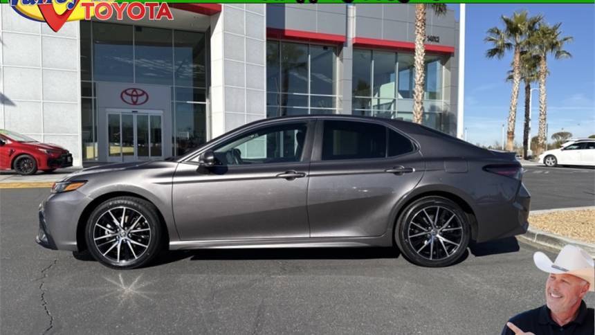 2023 Toyota Camry SE — Sedan — 33,662 mi — Victorville, CA