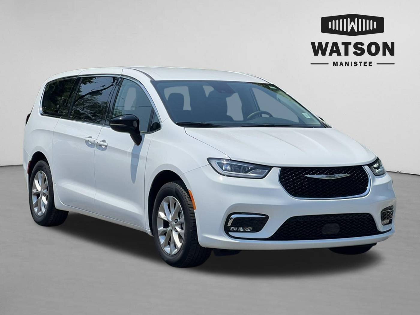 2024 Chrysler Pacifica Touring L — Minivan — 30,945 mi — Manistee, MI