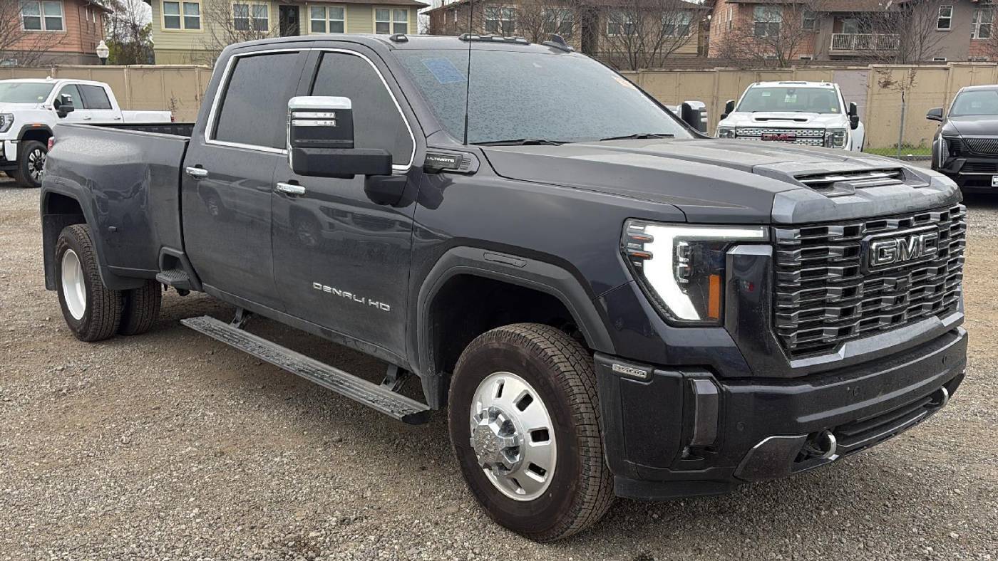 2024 GMC Sierra 3500HD Denali Ultimate — Pickup Truck — 29,670 mi — Watsonville, CA