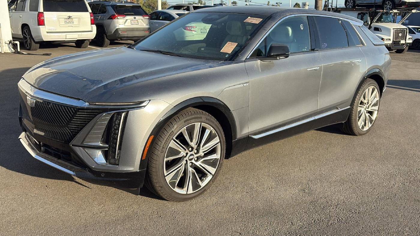 2023 Cadillac LYRIQ Luxury — SUV — 17,493 mi — Watsonville, CA