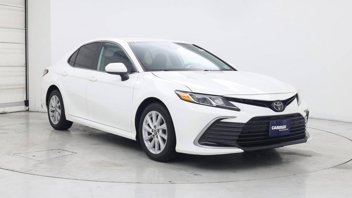 2022 Toyota Camry LE — Sedan — 19,672 mi — Edison, NJ