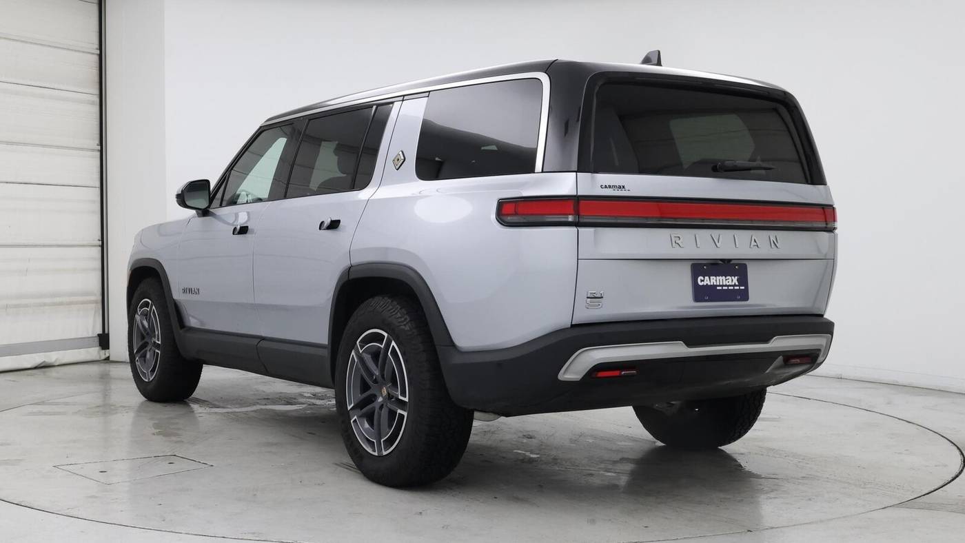 2025 Rivian R1S
