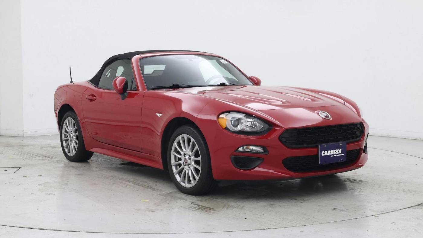 2017 FIAT 124 Spider Classica — Convertible — 18,390 mi — Edison, NJ