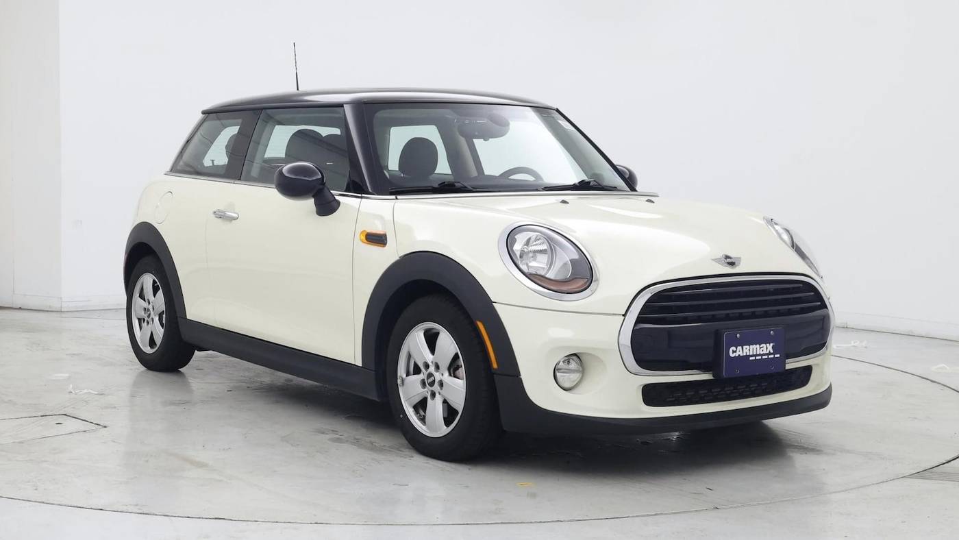 2016 MINI Hardtop Cooper — Hatchback — 8,696 mi — Edison, NJ