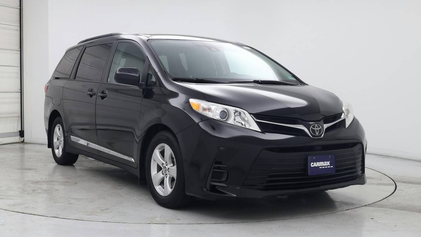 2018 Toyota Sienna LE — Minivan — 71,060 mi — Edison, NJ