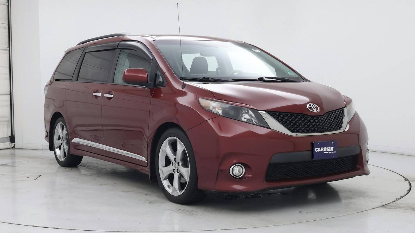 2014 Toyota Sienna SE — Minivan — 53,103 mi — Edison, NJ