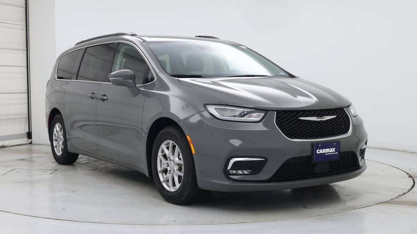 2022 Chrysler Pacifica Touring L — Minivan — 52,150 mi — Edison, NJ