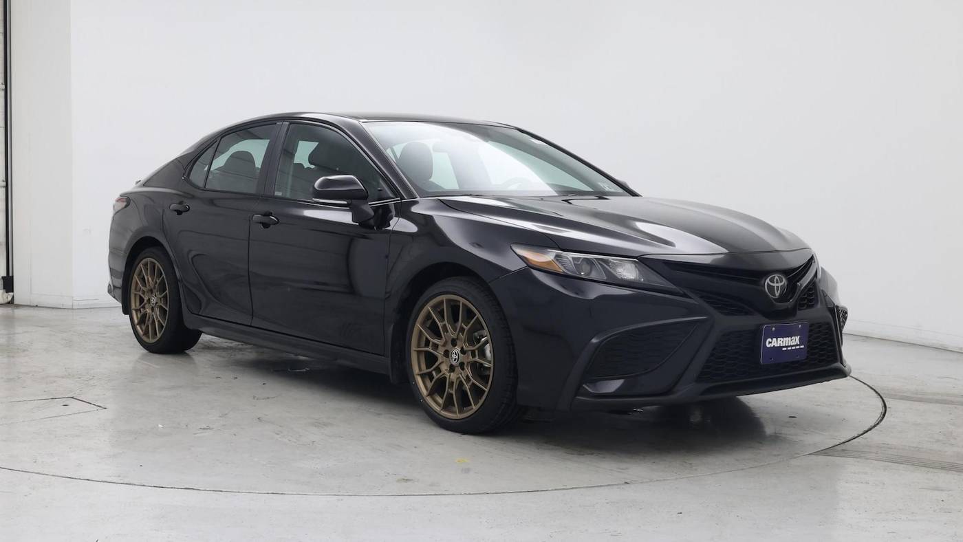 2024 Toyota Camry SE Nightshade — Sedan — 35,000 mi — Edison, NJ