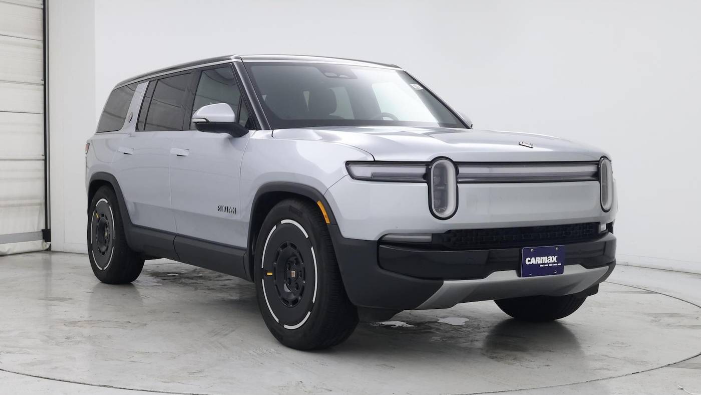 2025 Rivian R1S