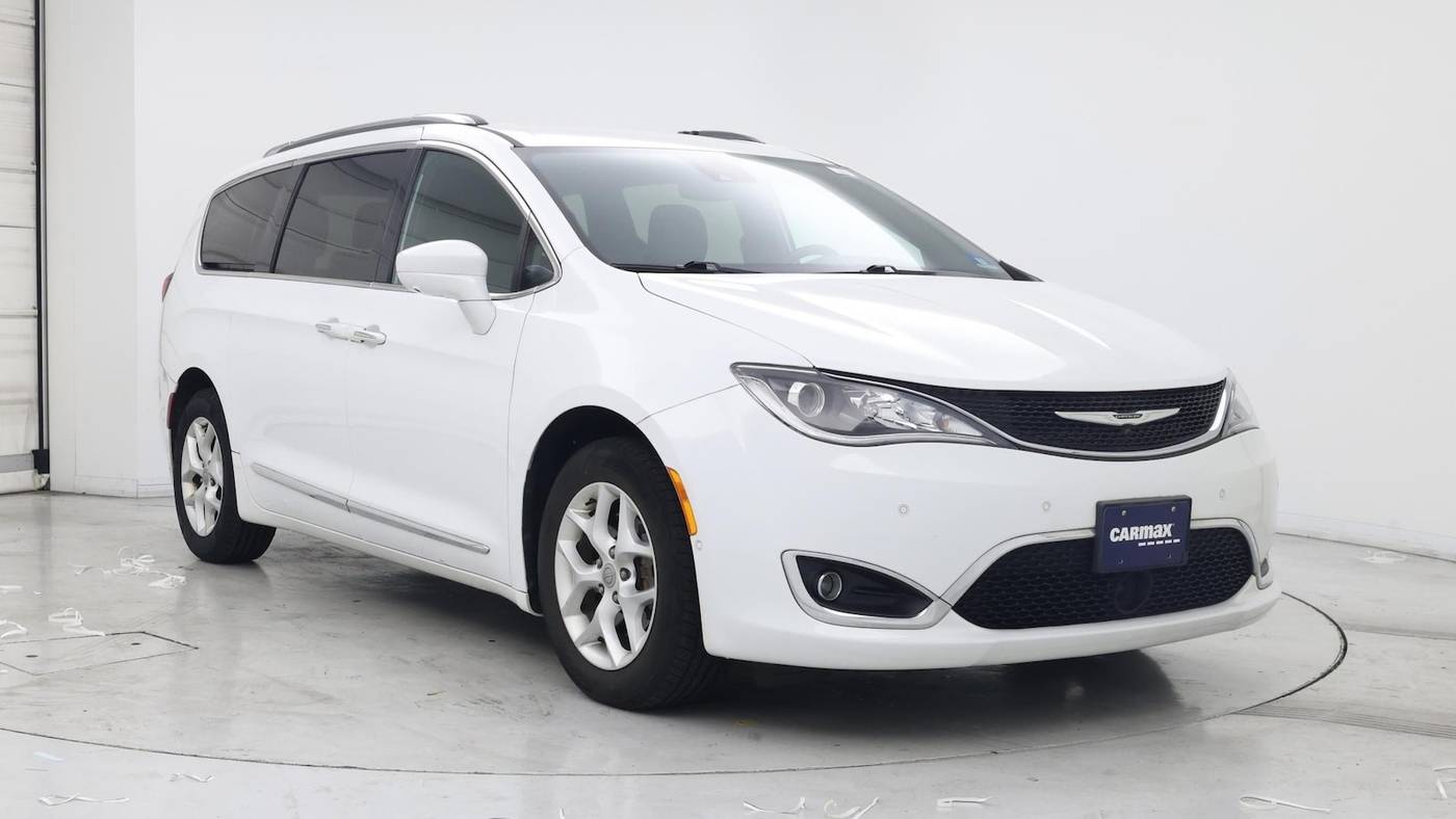 2020 Chrysler Pacifica Touring L — Minivan — 28,140 mi — Edison, NJ