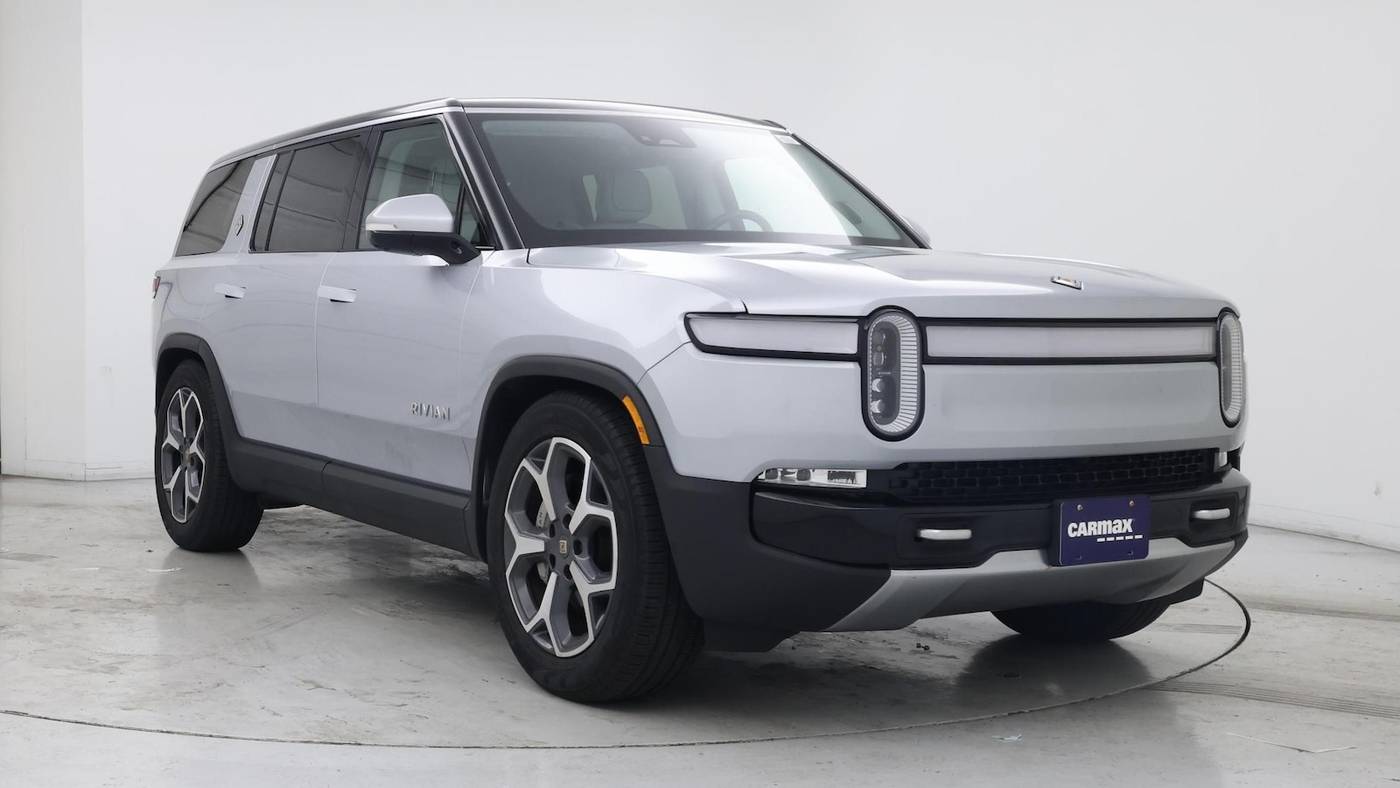 2024 Rivian R1S