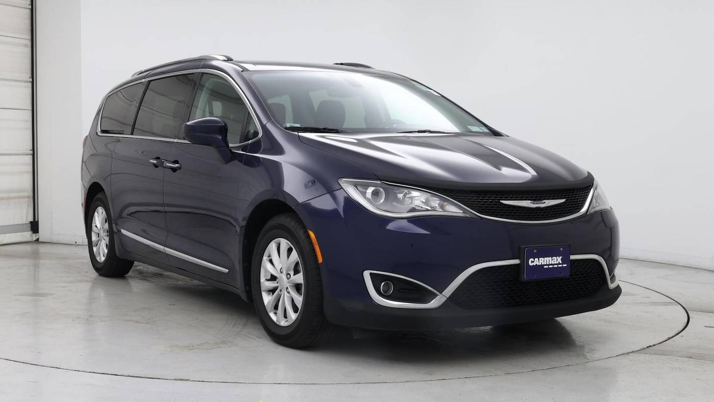 2019 Chrysler Pacifica Touring L — Minivan — 67,402 mi — Edison, NJ