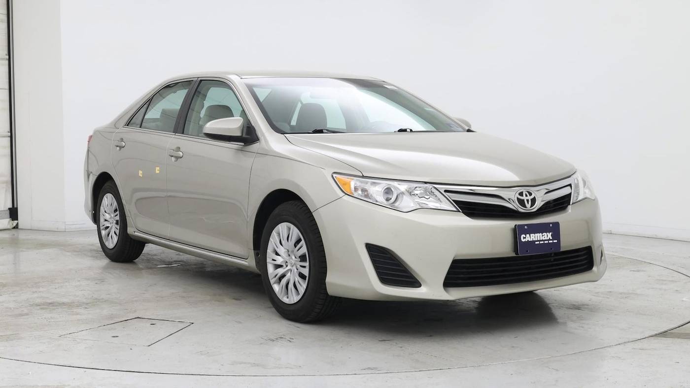 2013 Toyota Camry LE — Sedan — 29,588 mi — Edison, NJ