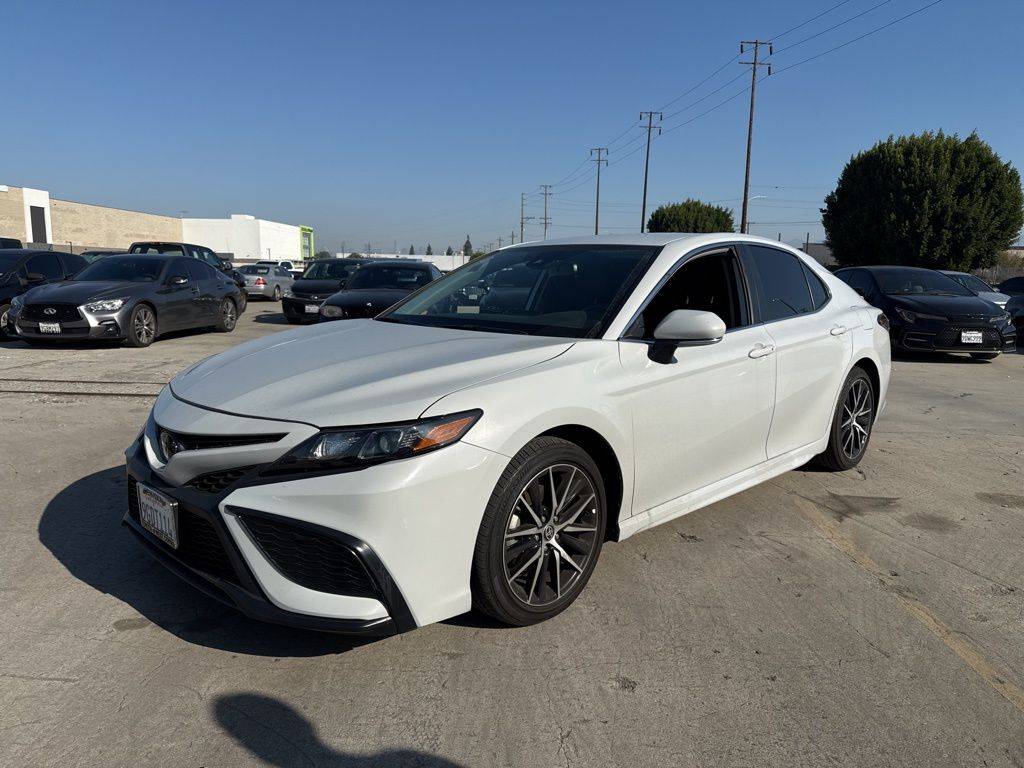 2023 Toyota Camry SE — Sedan — 30,476 mi — Los Angeles, CA