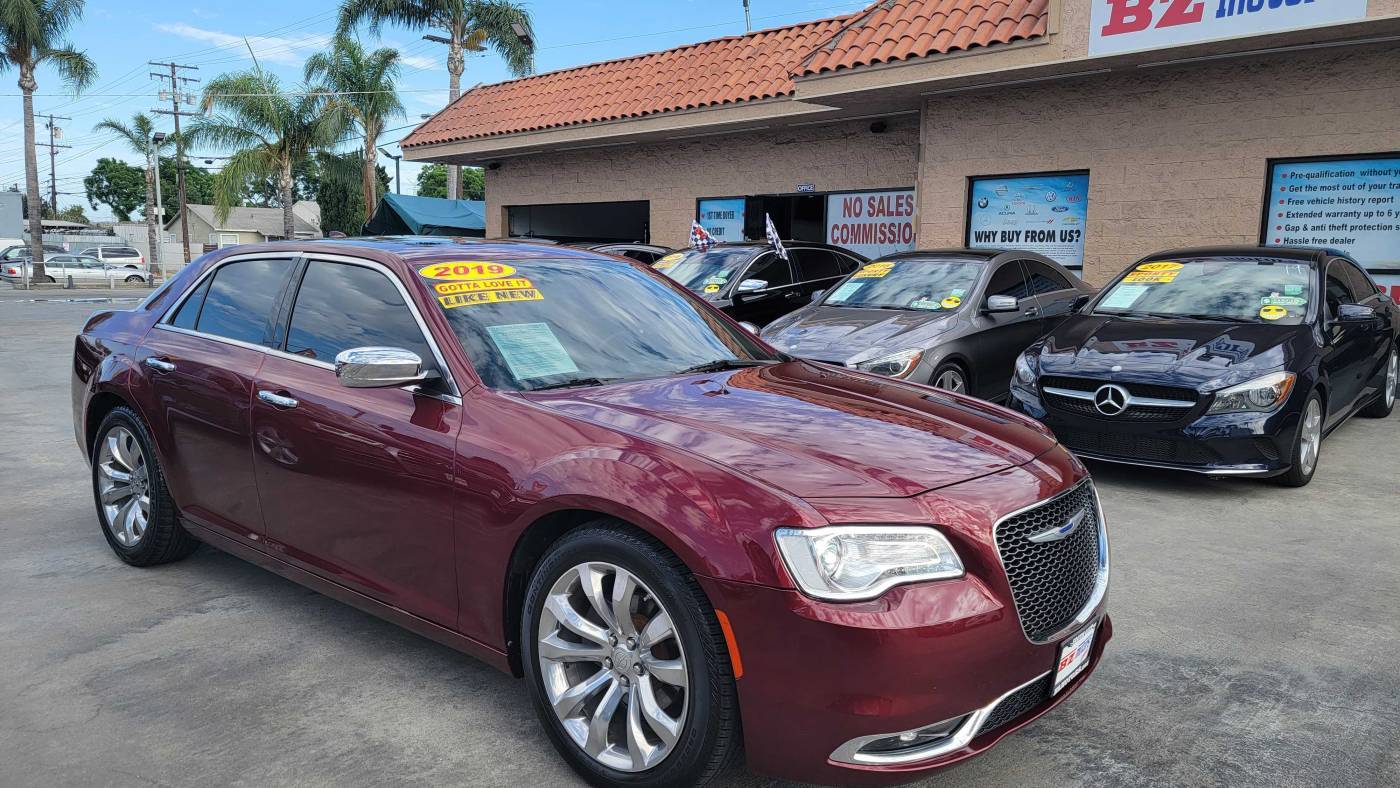 2019 Chrysler 300 Limited — Sedan — 72,797 mi — South Gate, CA