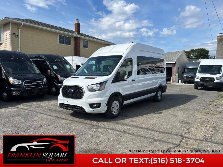 2025 Ford Transit Passenger Wagon XLT — Passenger Van — 522 mi — Franklin Square, NY
