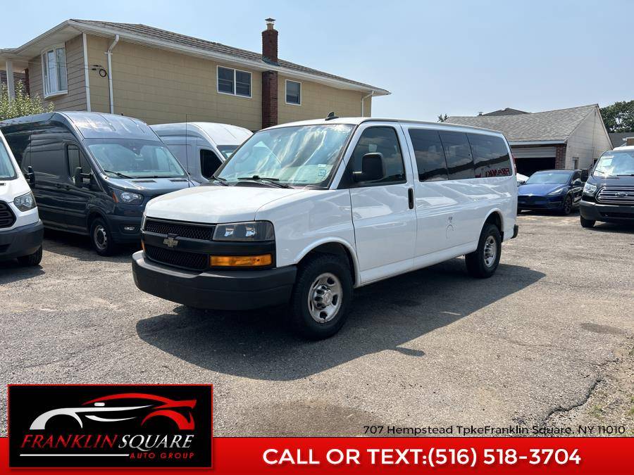 2018 Chevrolet Express Passenger LS — Passenger Van — 91,749 mi — Franklin Square, NY