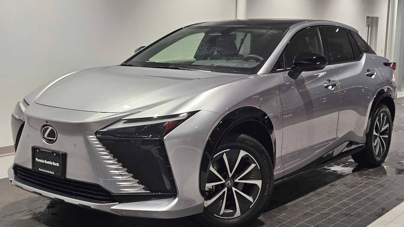 2023 Lexus RZ RZ 450e Premium — SUV — 4,668 mi — Lynnwood, WA