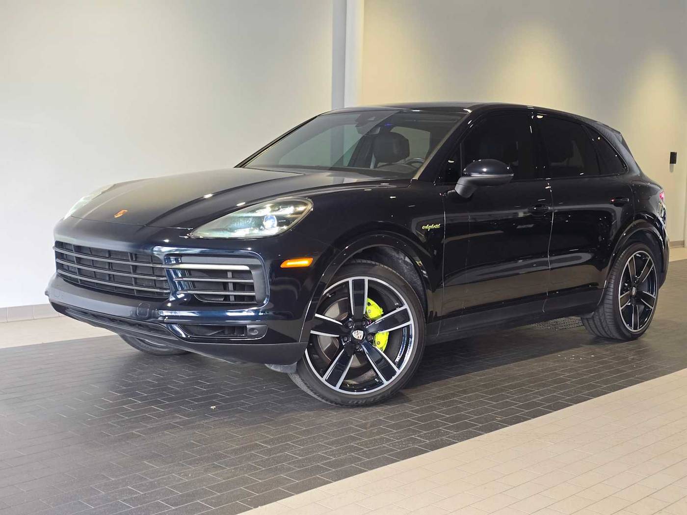 2022 Porsche Cayenne E-Hybrid Platinum Edition