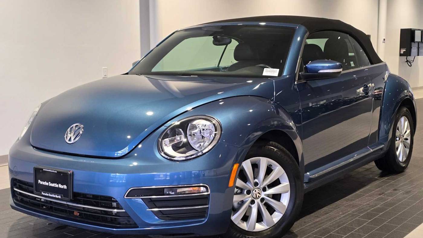 2019 Volkswagen Beetle S — Convertible — 28,967 mi — Lynnwood, WA