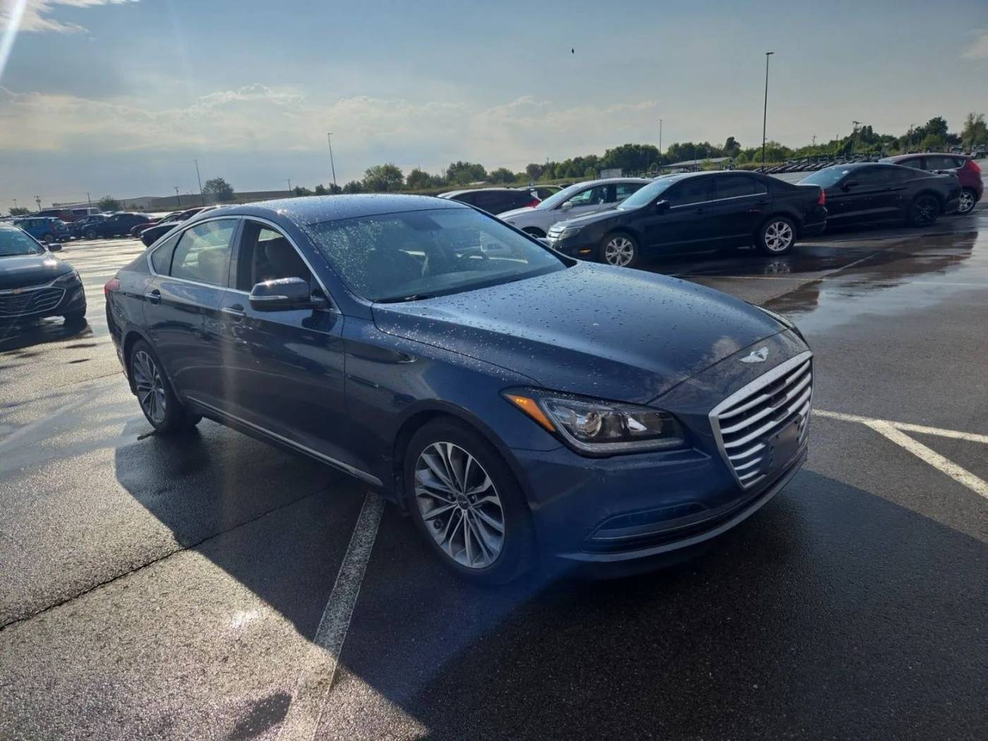 2015 Hyundai Genesis 3.8 — Sedan — 34,890 mi — Gurnee, IL