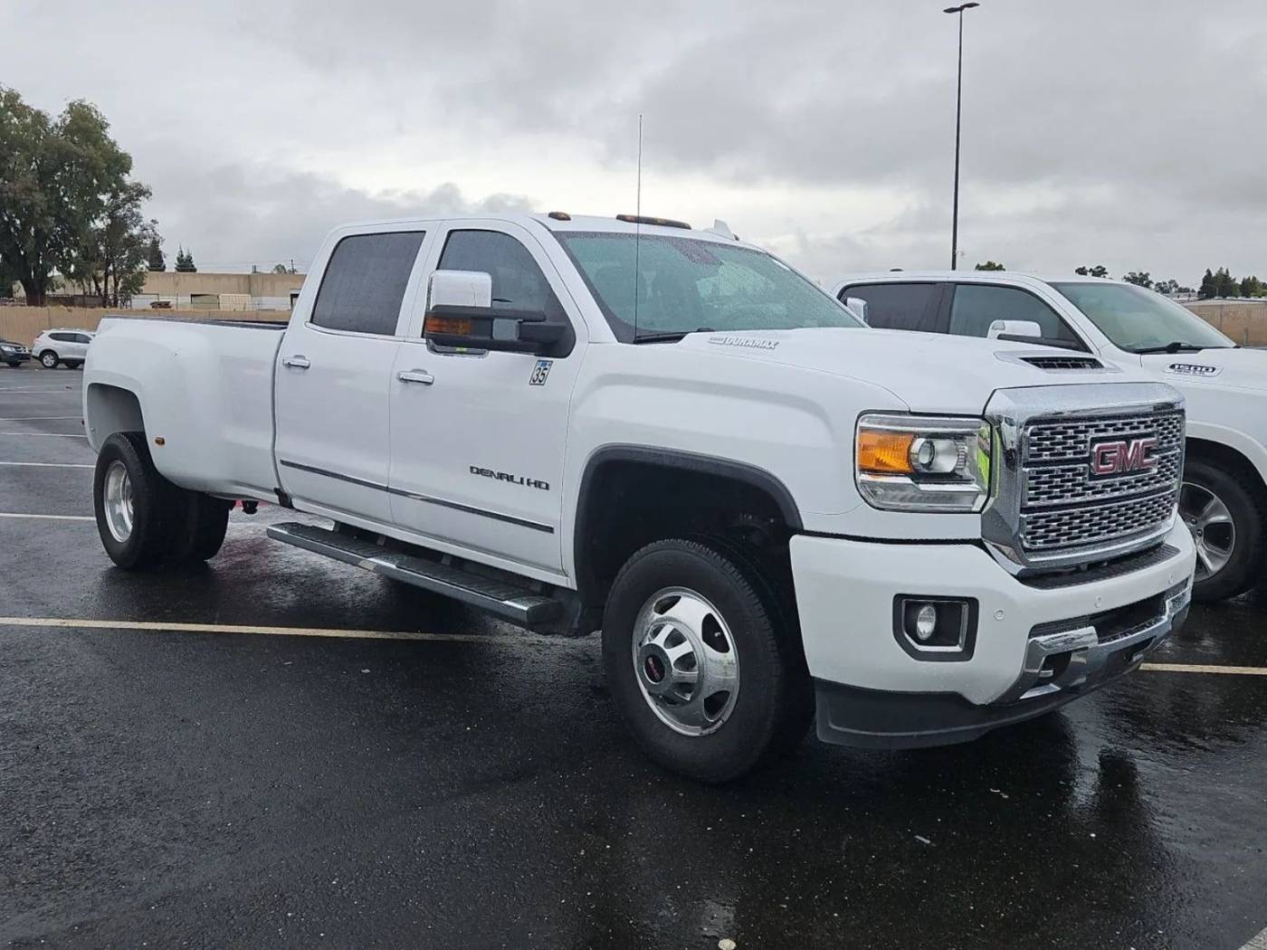 2018 GMC Sierra 3500HD Denali — Pickup Truck — 29,117 mi — Gurnee, IL