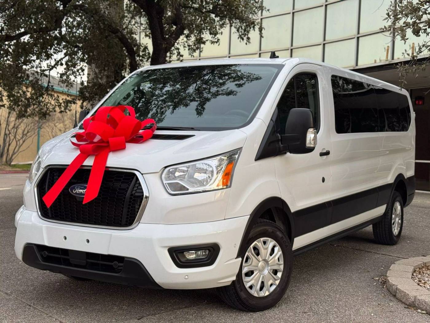 2022 Ford Transit Passenger Wagon T-350 XLT — Passenger Van — 76,925 mi — Dallas, TX