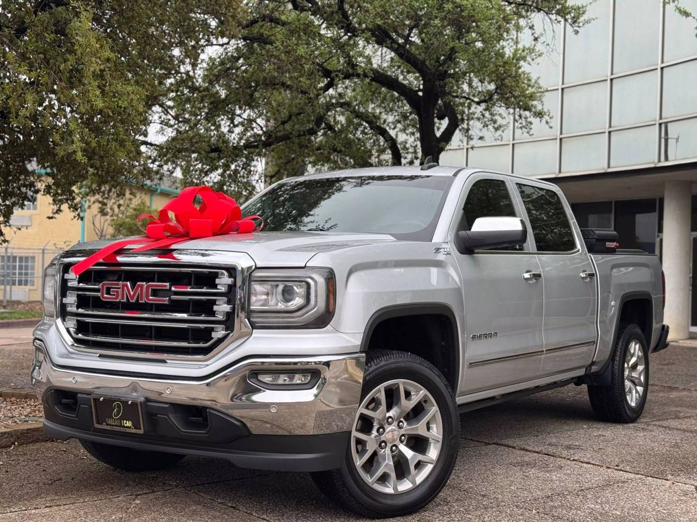 2017 GMC Sierra 1500 SLT — Pickup Truck — 107,574 mi — Dallas, TX