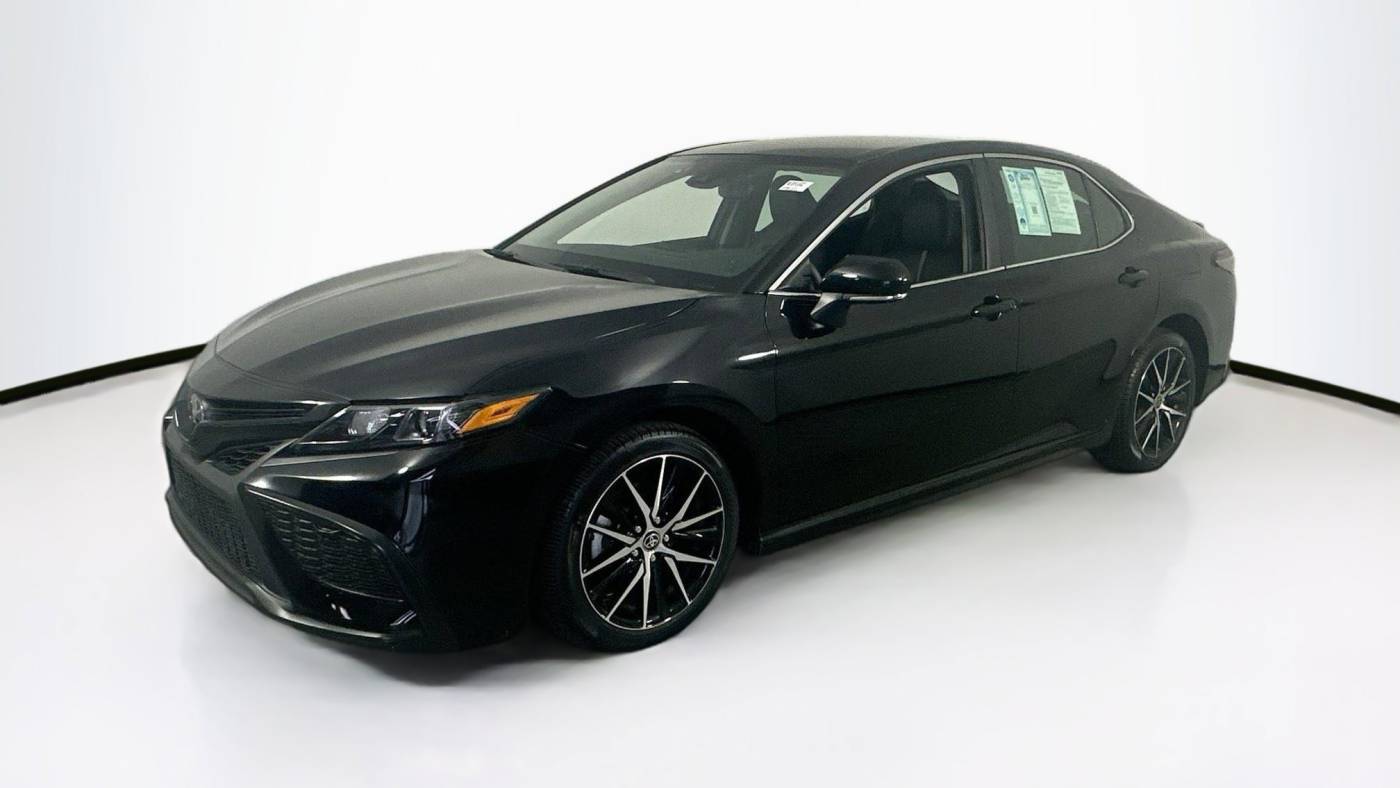 2022 Toyota Camry SE — Sedan — 19,767 mi — Palm Harbor, FL