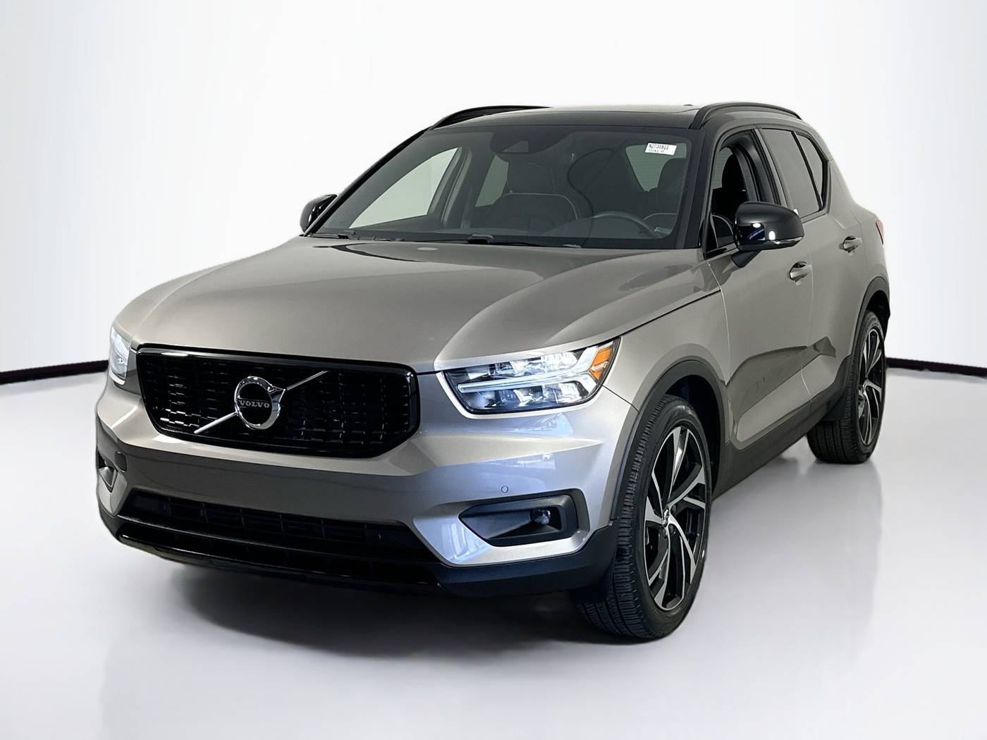 2022 Volvo XC40 R-Design — SUV — 17,699 mi — Palm Harbor, FL