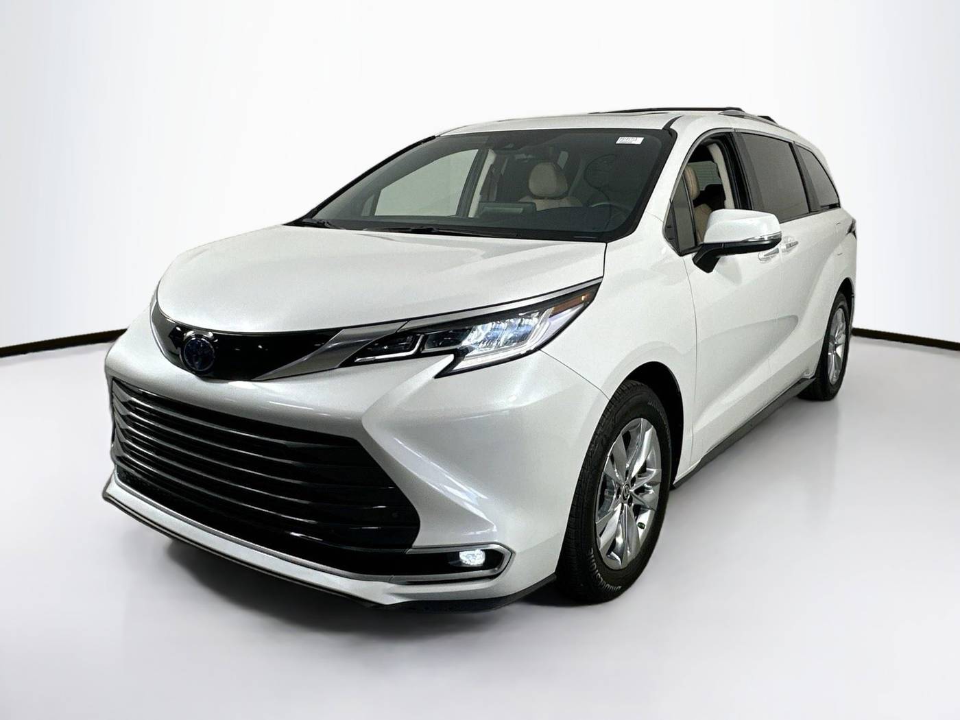 2024 Toyota Sienna Limited — Minivan — 9,961 mi — Palm Harbor, FL