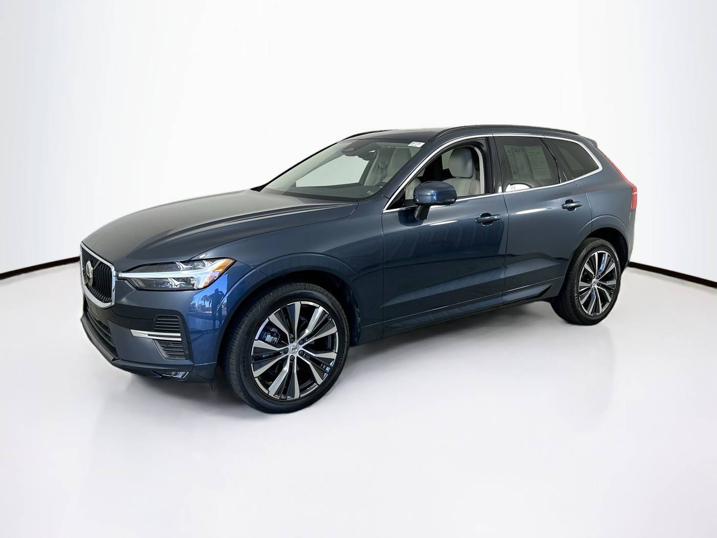 2022 Volvo XC60 Momentum — SUV — 28,438 mi — Palm Harbor, FL