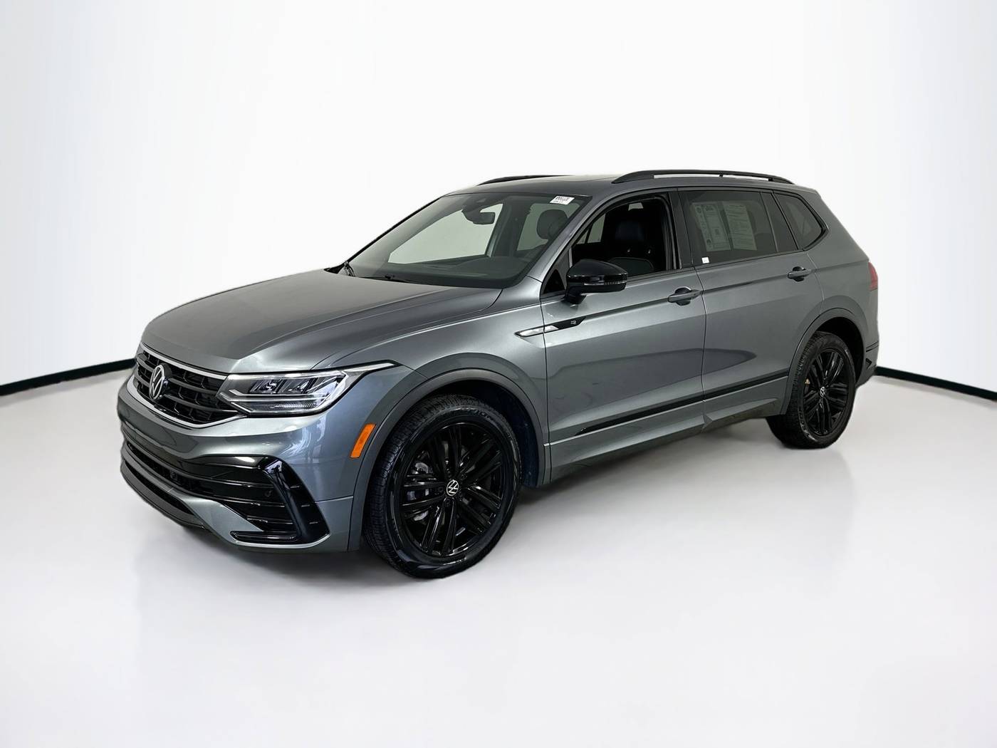 2022 Volkswagen Tiguan SE R-Line Black — SUV — 27,683 mi — Palm Harbor, FL