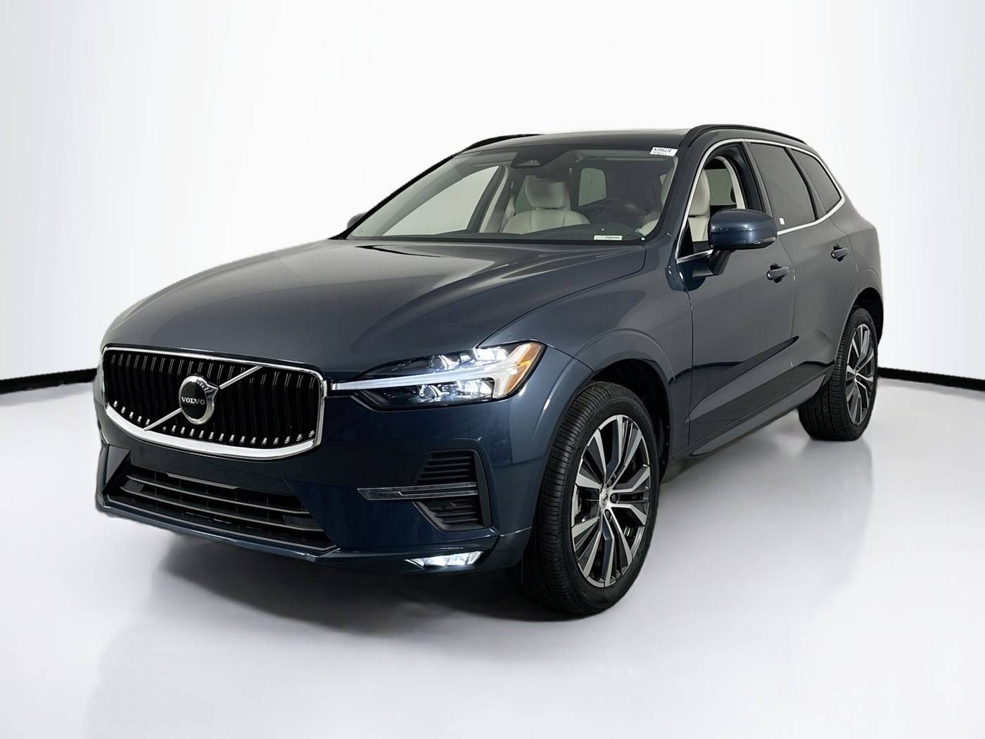 2022 Volvo XC60 Momentum — SUV — 19,831 mi — Palm Harbor, FL