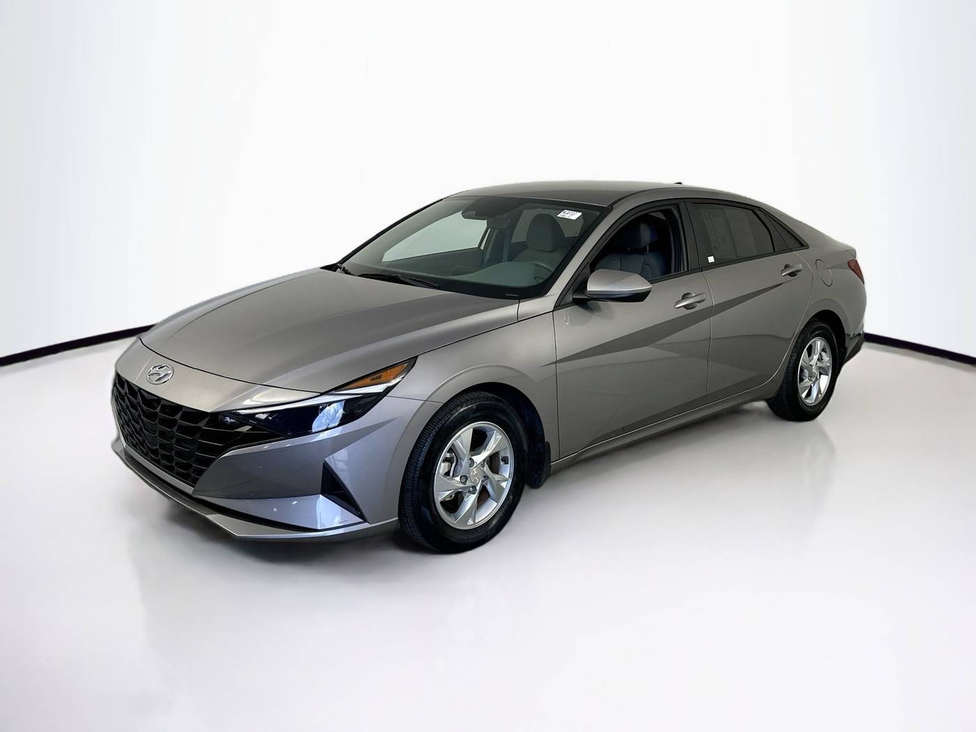 2022 Hyundai Elantra SE — Sedan — 24,082 mi — Palm Harbor, FL