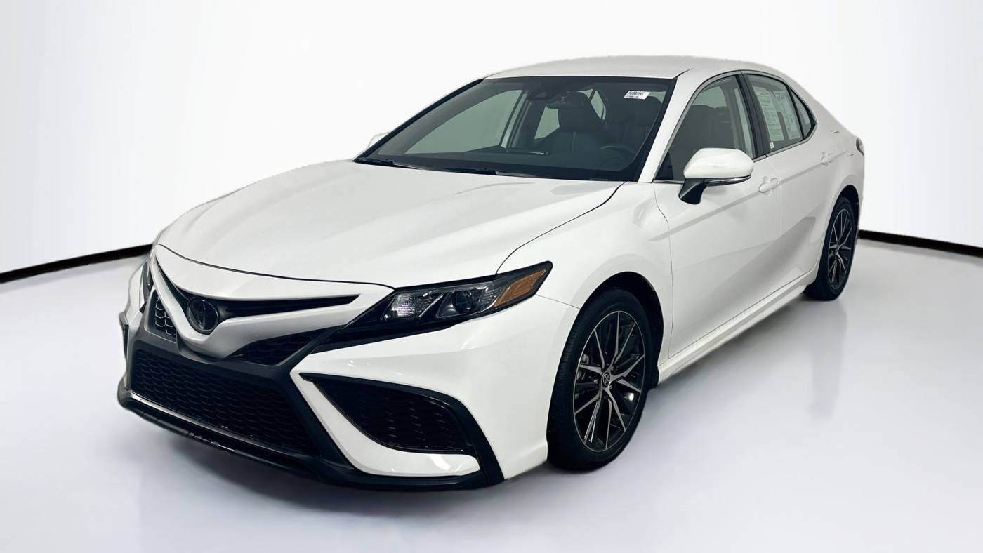 2024 Toyota Camry SE — Sedan — 3,809 mi — Palm Harbor, FL