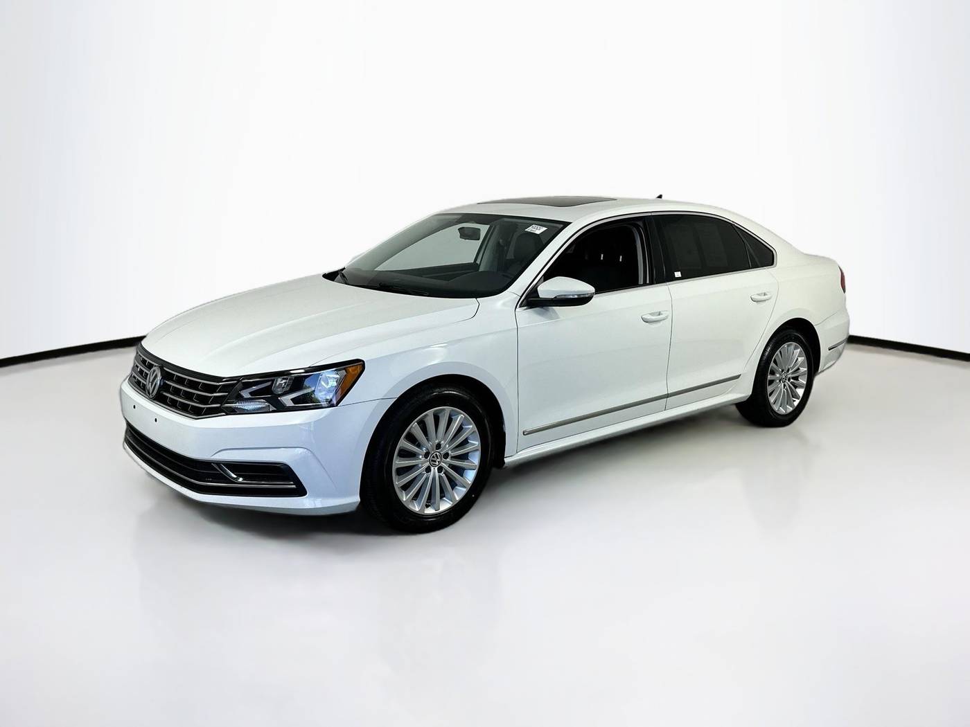 2017 Volkswagen Passat 1.8T SE — Sedan — 76,821 mi — Palm Harbor, FL