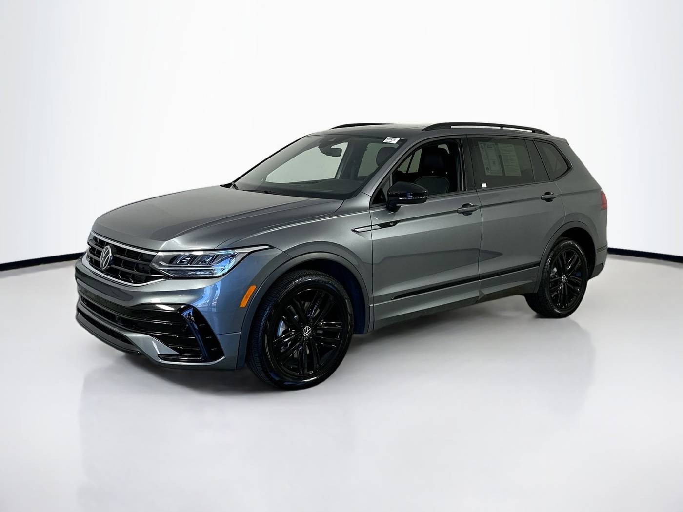 2022 Volkswagen Tiguan SE R-Line Black — SUV — 18,490 mi — Palm Harbor, FL