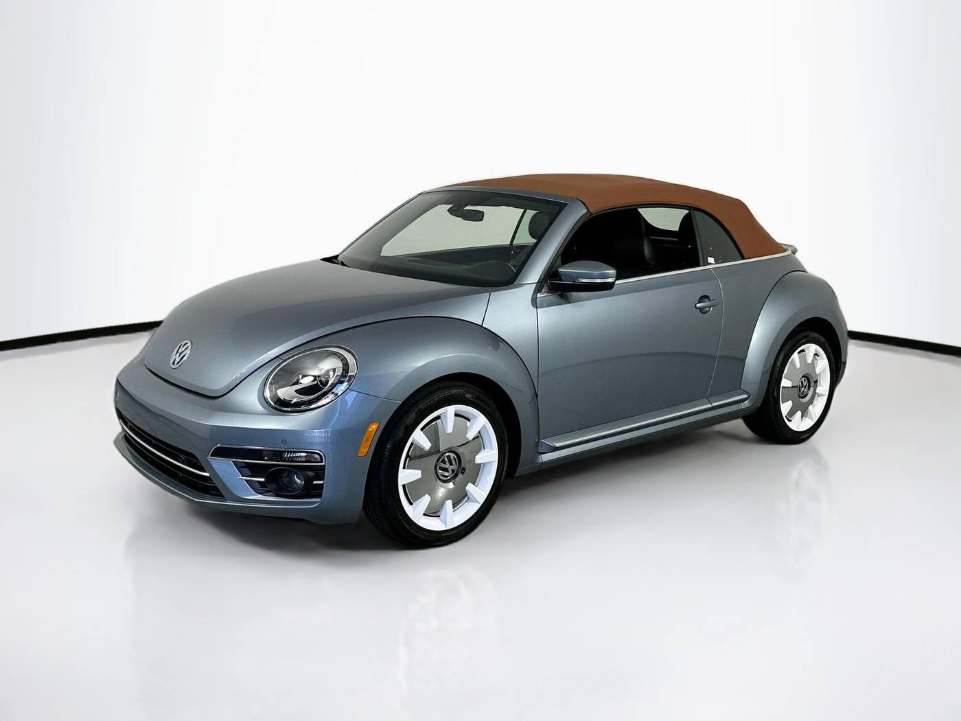 2019 Volkswagen Beetle SEL — Convertible — 4,858 mi — Palm Harbor, FL