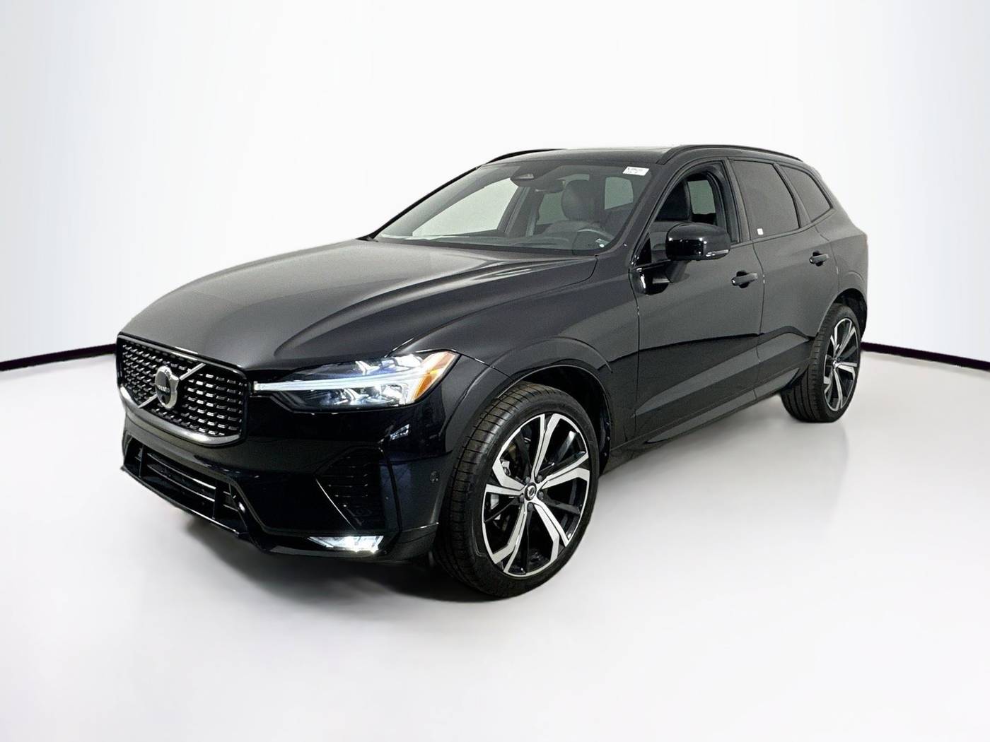 2022 Volvo XC60 R-Design — SUV — 35,980 mi — Palm Harbor, FL