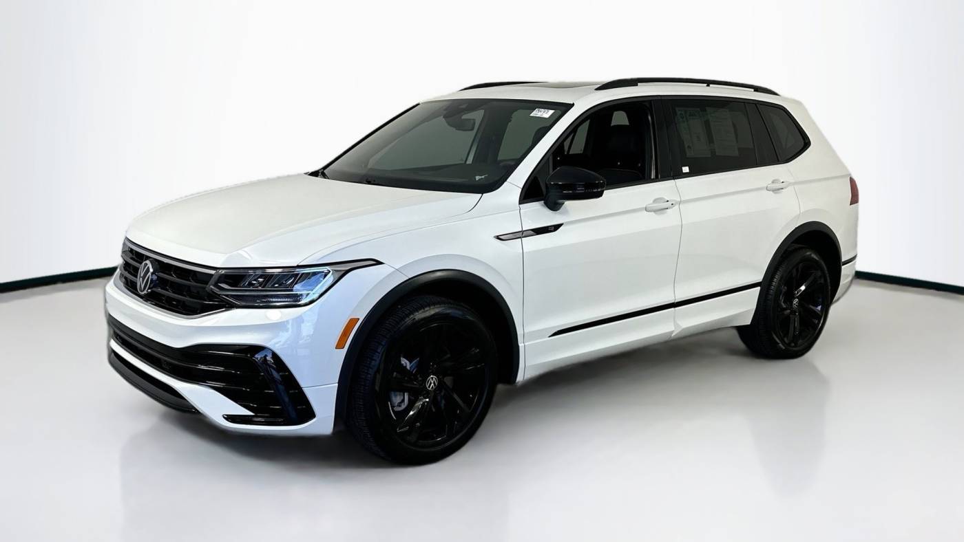 2024 Volkswagen Tiguan SE R-Line Black — SUV — 3,717 mi — Palm Harbor, FL
