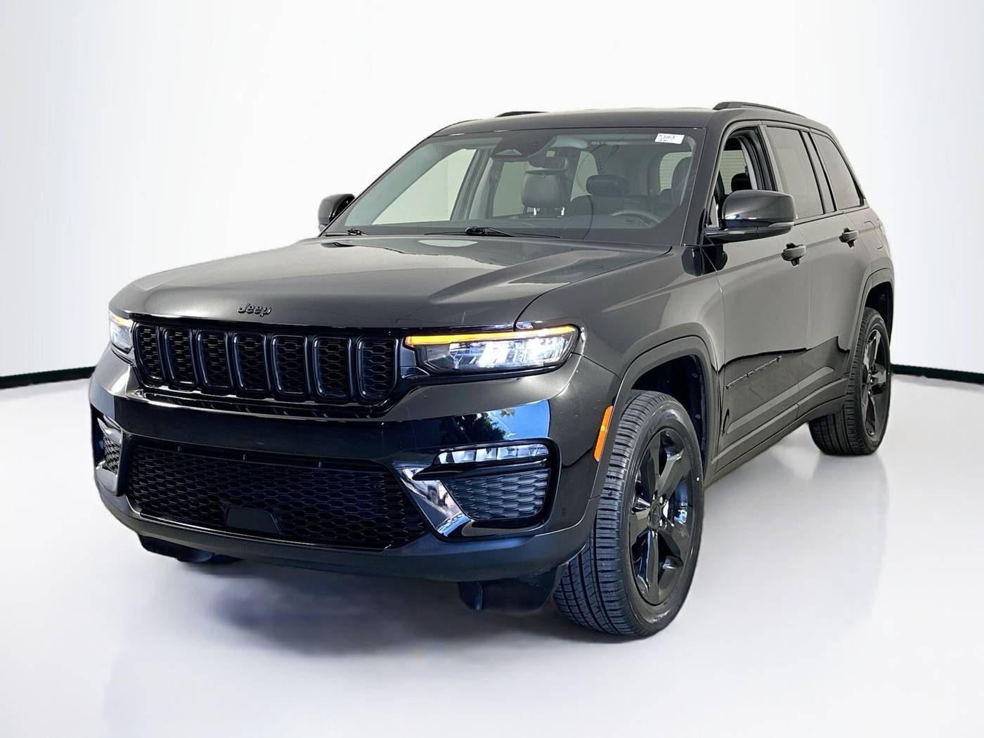 2023 Jeep Grand Cherokee Limited — SUV — 31,963 mi — Palm Harbor, FL