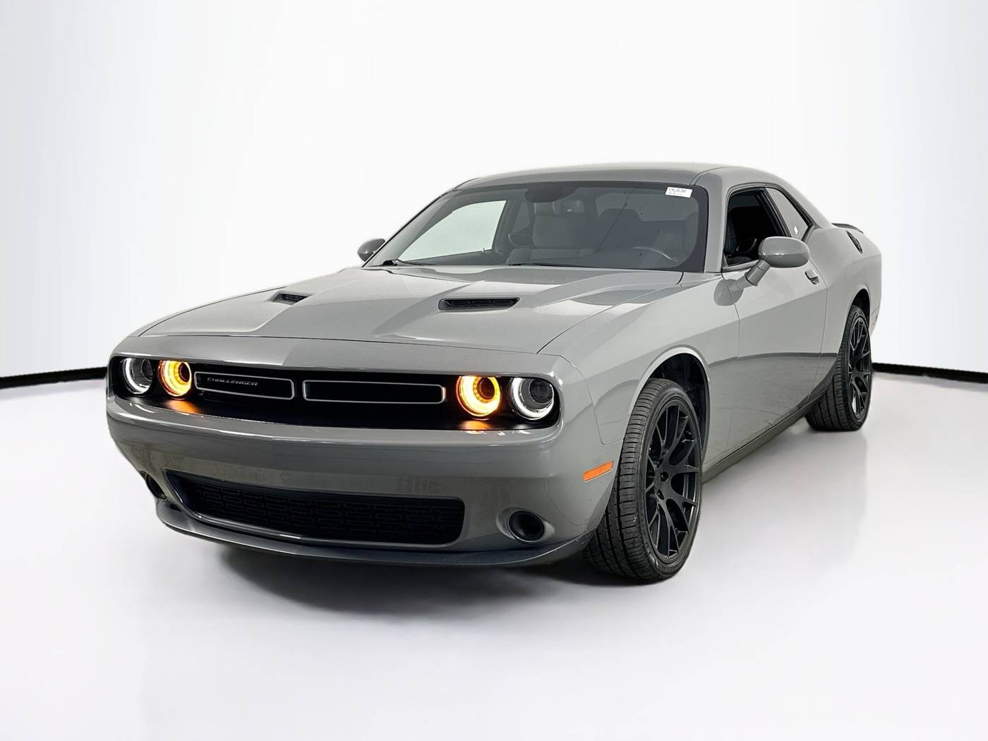 2019 Dodge Challenger SXT — Coupe — 75,698 mi — Palm Harbor, FL