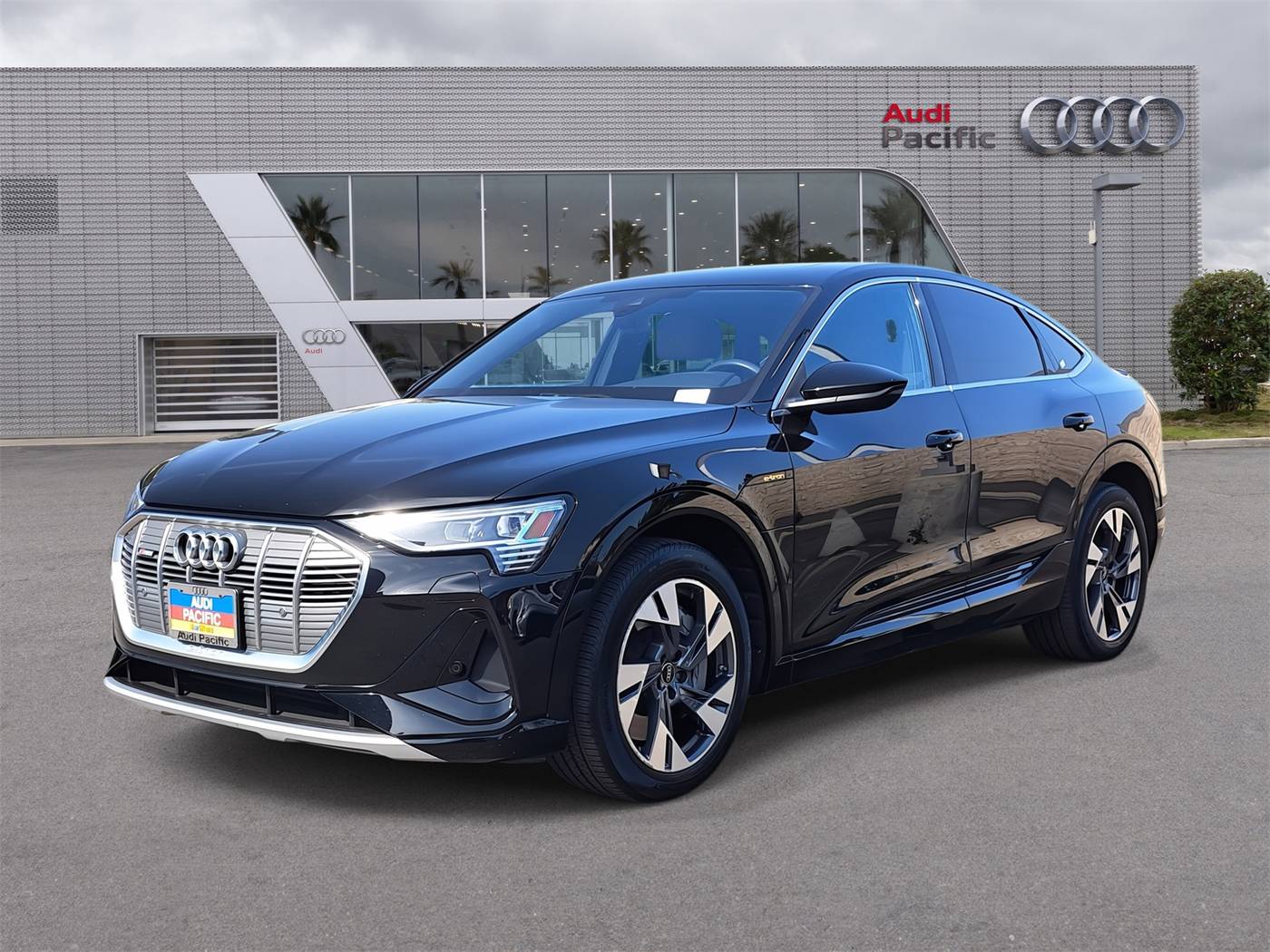 2022 Audi e-tron S line Premium — SUV — 33,022 mi — Torrance, CA